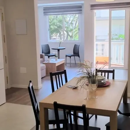 In The Center דירה